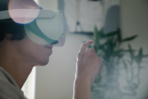 Quels sont les avantages de l'utilisation de la réalité virtuelle pour les jeux de sensibilisation à la biodiversité?